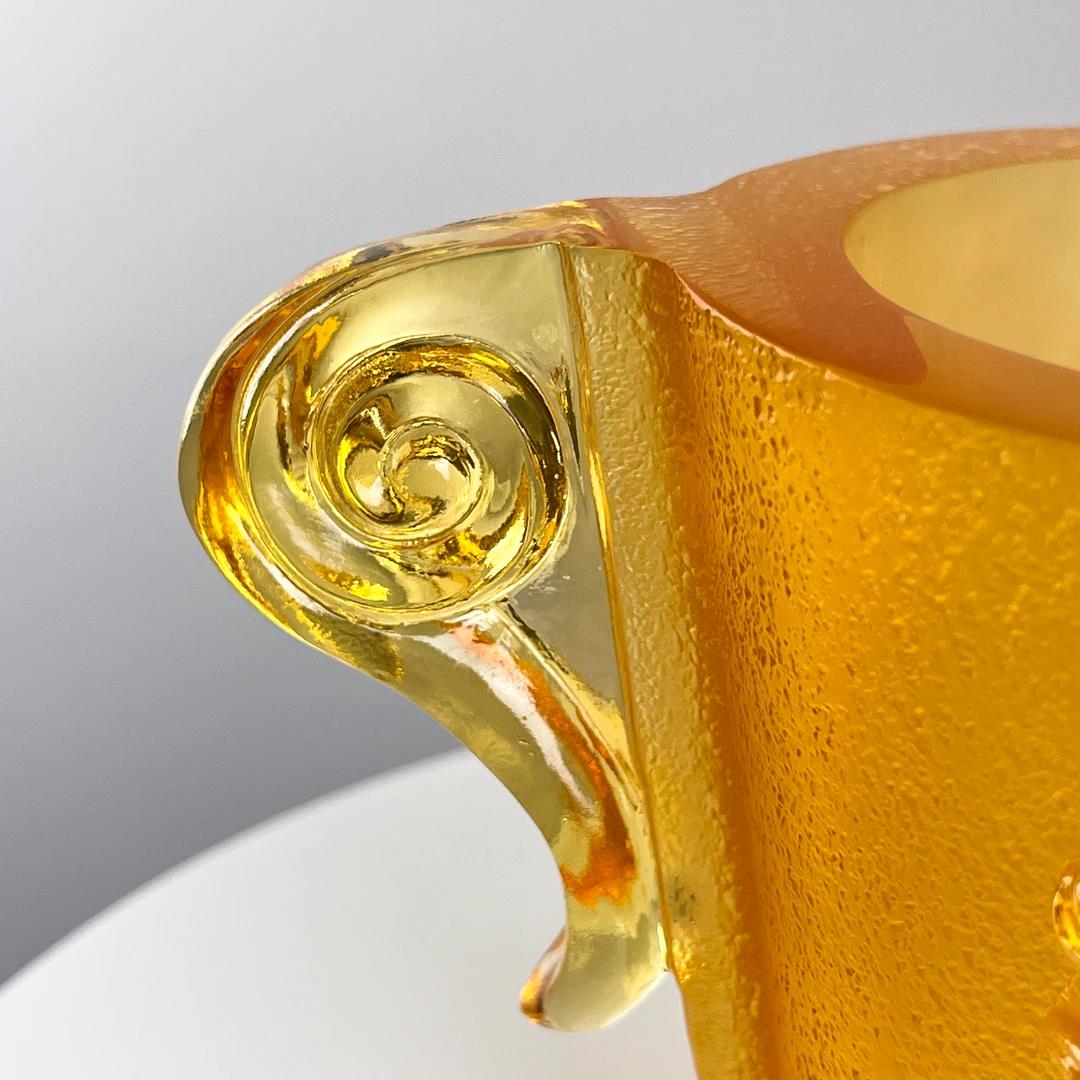 Murrana | Soul of the King — Amber Lion-Relief Glass Vessel